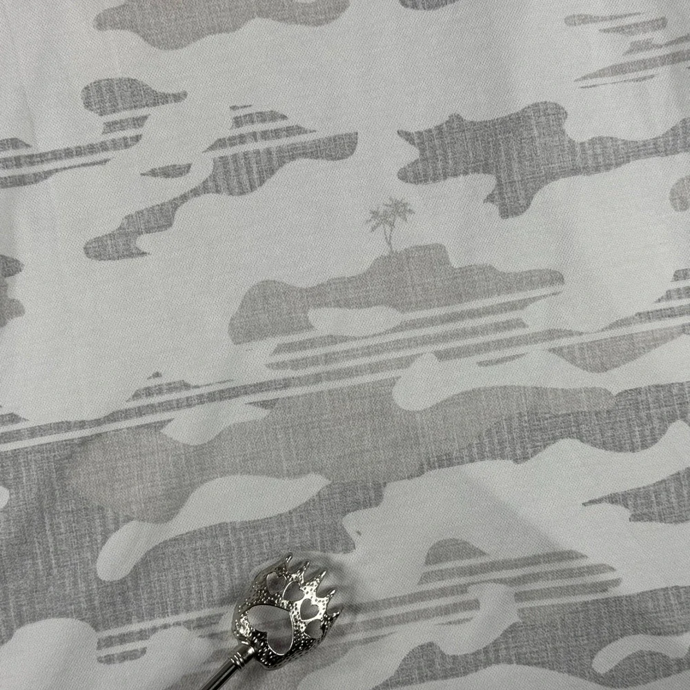Travis Mathew Polo Shirt Large White Camo Short Sleeve Collared Golf - Picture 3 of 6